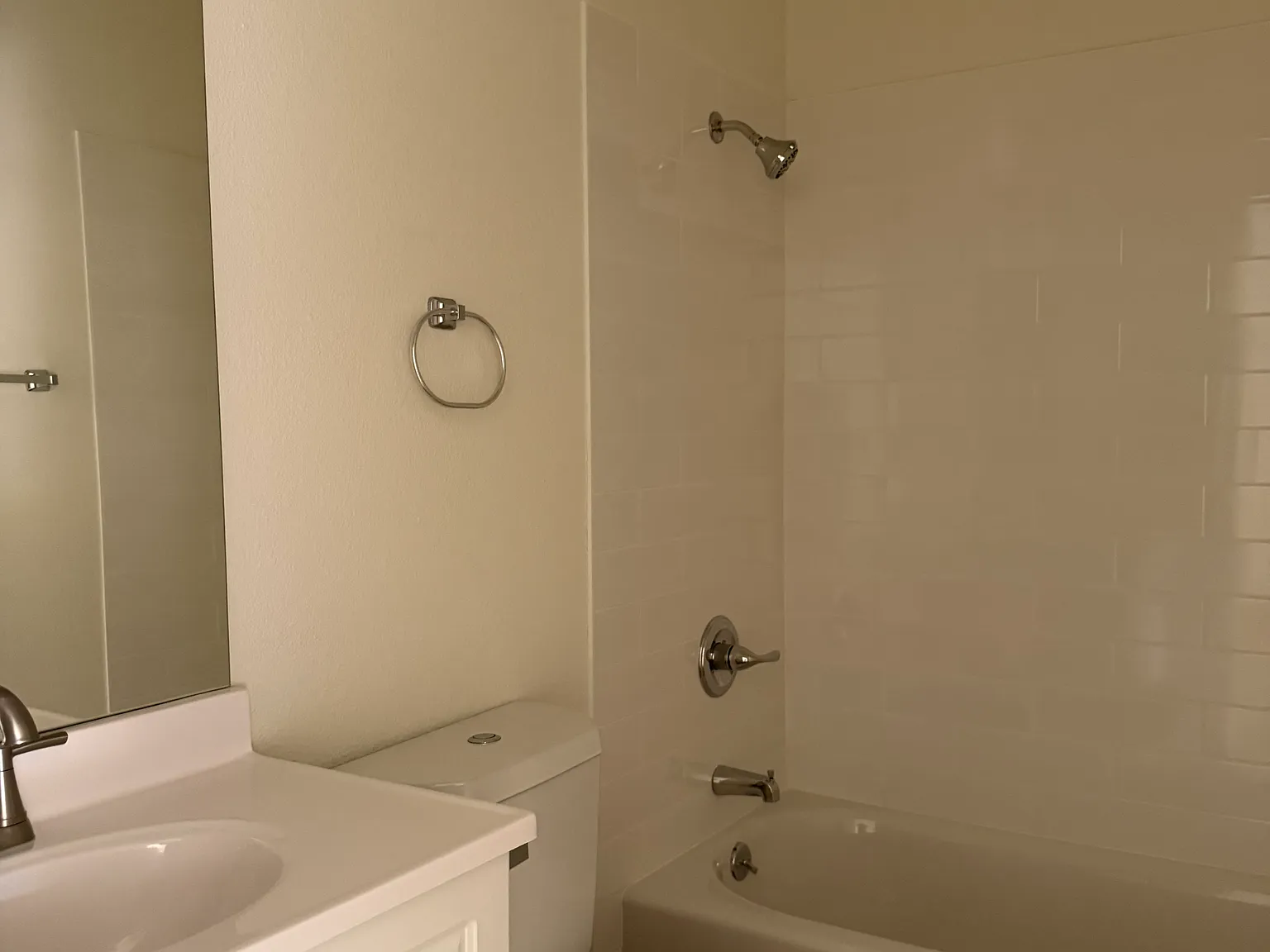 Studio, 700 sqft, $1,695 — Photo 4