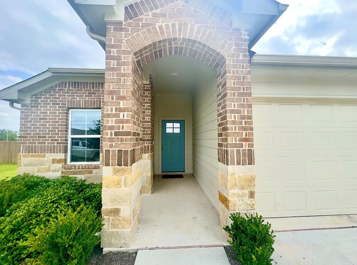 Building Photo - 413 Abbey Ln