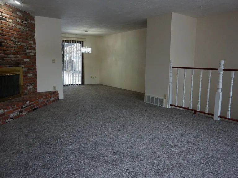 9615-9617 N Indian Trail Rd — Photo 3