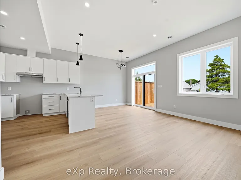 79 Maclellan Ave — Photo 12