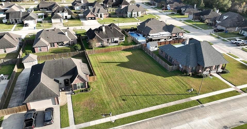 1st image of 617 Shadowlawn Dr