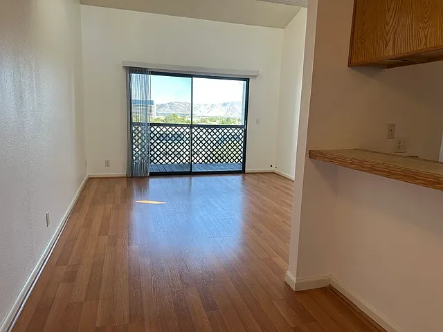 1 bed, 656 sqft, $1,300 — Photo 4