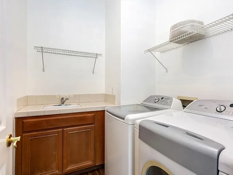 43625 Parkway Esplanade E — Photo 7