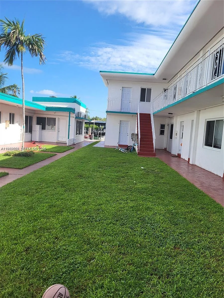 Building Photo - 2101 Calais Dr #8