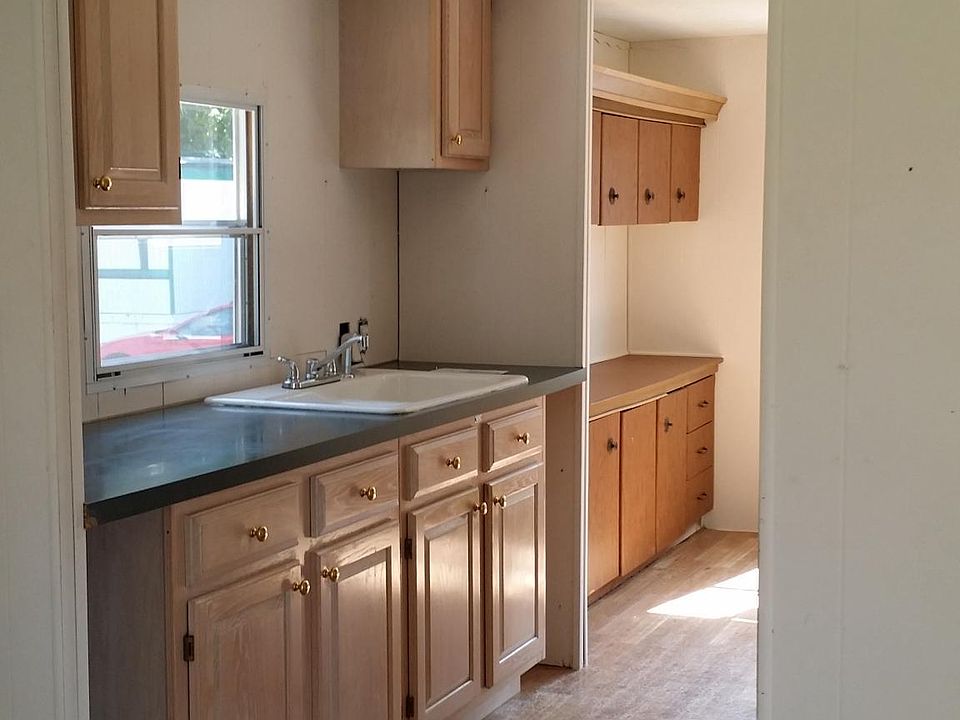 2nd image of 8 Town Mills Mobile Home Park