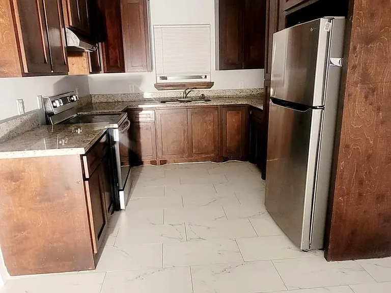 308 Cantalupo Ln #B — Photo 2