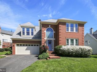 5806 Magnolia Ln, Falls Church, VA 22041
