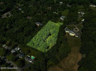 112 Woods Lane, Colonie, NY 12204