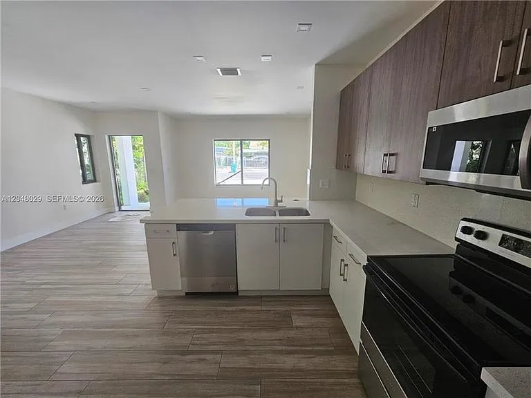 5428 NW 3rd Ave — Photo 9