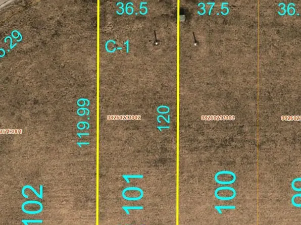 2004 Camrose Green St, Belleville, IL 62220