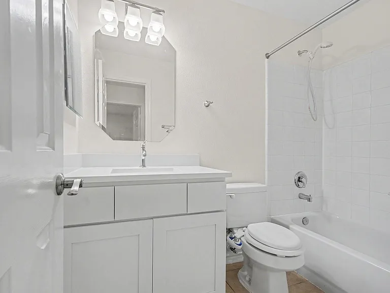 15403 Court Green Trl — Photo 16