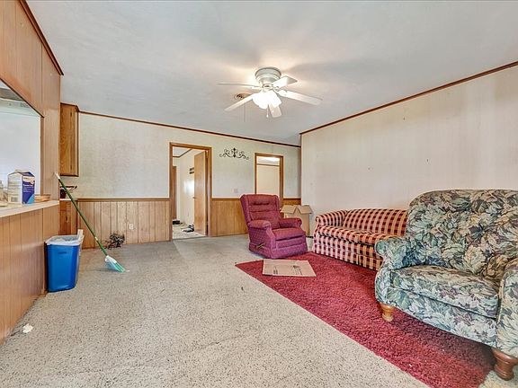 5th image of 1639 E Texas Rd