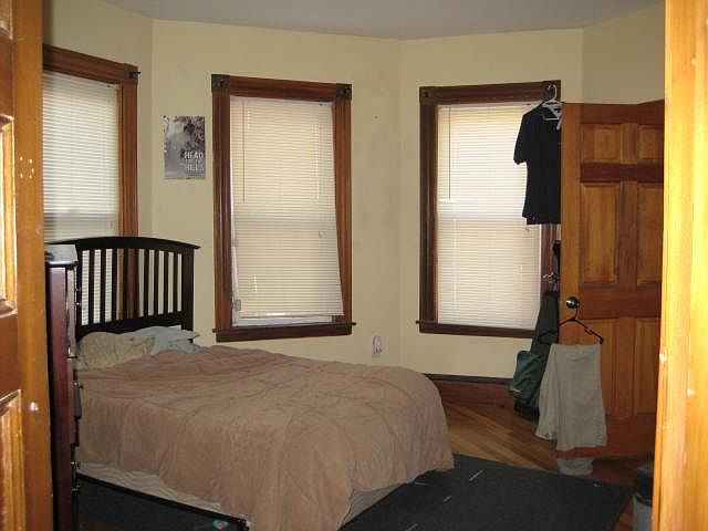 2nd image of 4 Carmel St #2PB