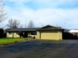 1428 Wineteer Ln, Grants Pass, OR 97527