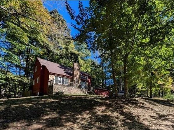 1704 N Ridgeway Dr, Ellettsville, IN 47429
