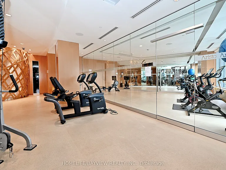120 Harrison Garden Blvd #735 — Photo 32