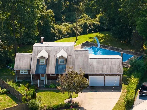 14 Joelle Ct, Warwick, RI 02889