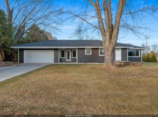 4710 W Capitol Dr, Appleton, WI 54913