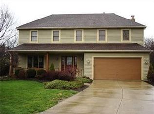 23821 Cooper Turn, Olmsted Falls, OH 44138
