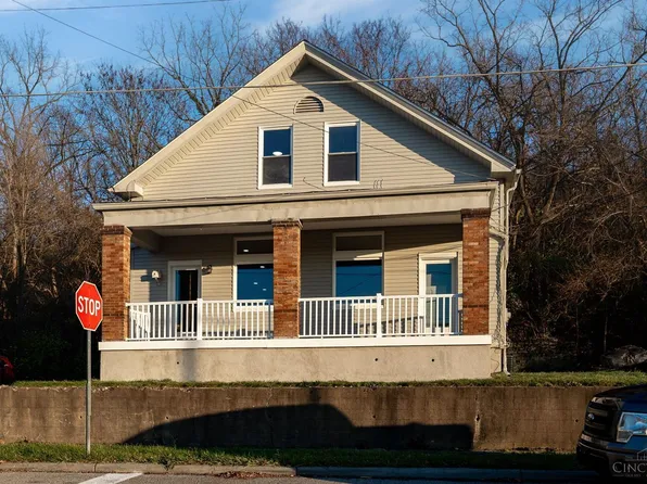 654 3rd St, Reading, OH 45215