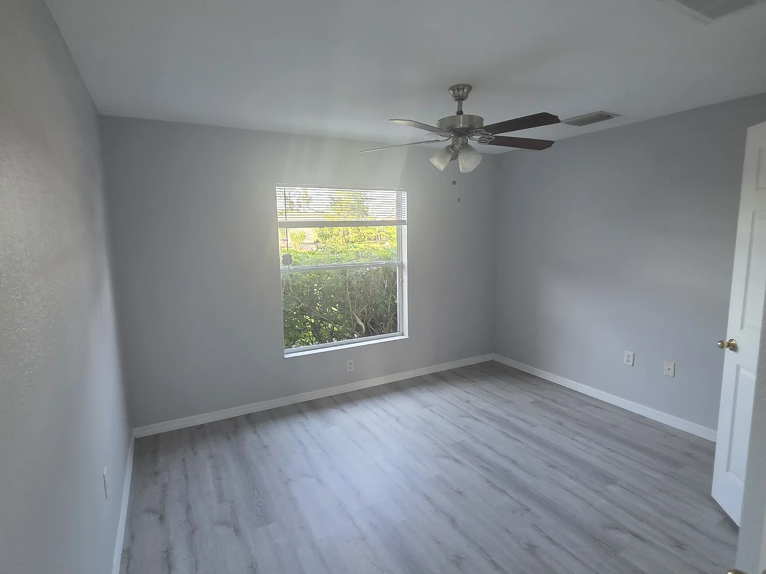 4 bed, 1751 sqft, $1,950 — Photo 2