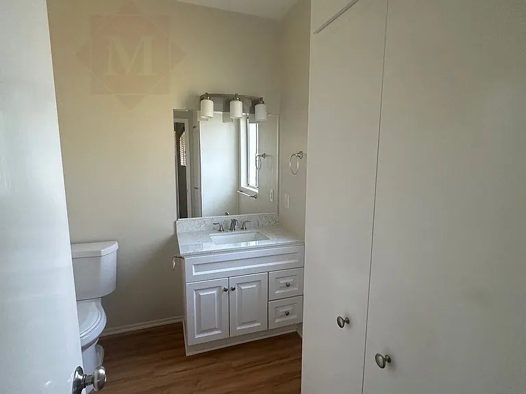 309 W Canon Perdido St #V — Photo 6