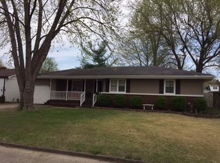 1424 Green Meadow Rd, Evansville, IN 47715