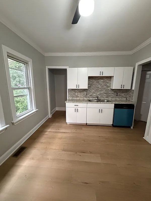 4 bed, 1.0 bath, 1320 sqft, $1,400 — Photo 3