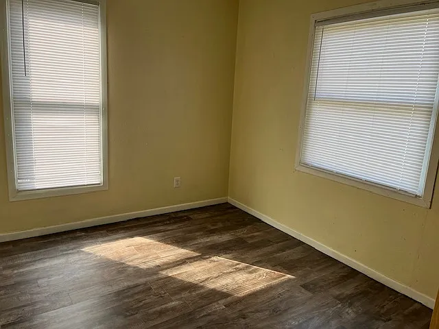 701 Locust / 1027 W 5th - 701 L... — Photo 4
