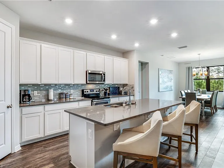 16216 Palmetto St — Photo 9