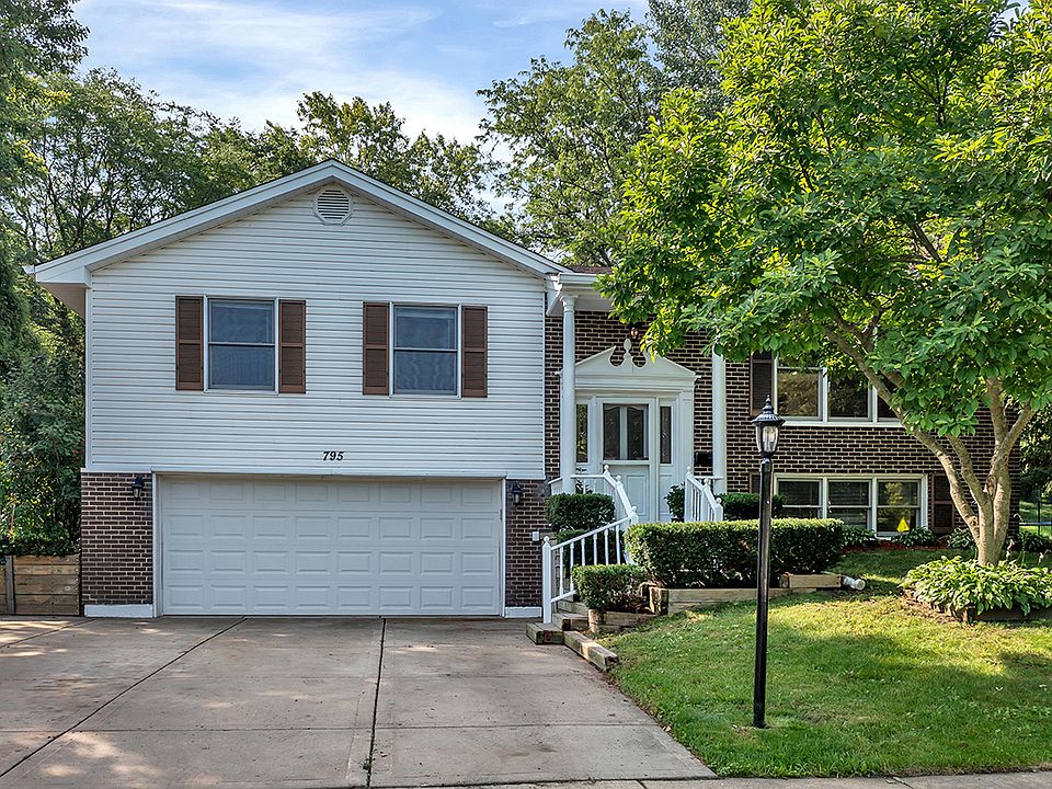 1st image of 795 Park Ln