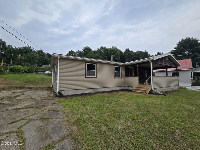 2nd image of 109 Blanchard Loop