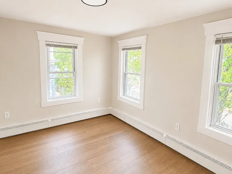 107 Franklin St #2 — Photo 6