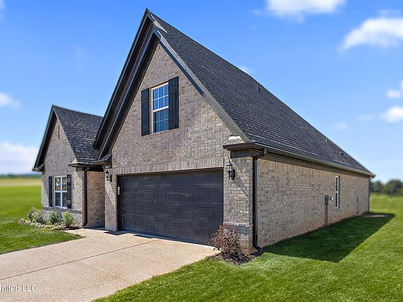 3rd image of 2418 Johnny Ray Dr