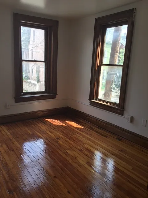 Building Photo - 122 S Pershing Ave #3