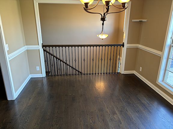 5th image of 1752 Apache Way