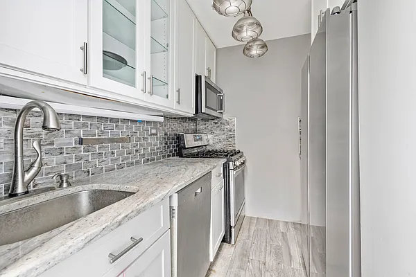 Rented by Compass | media 14