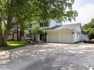 4012 N 95th St, Omaha, NE 68134