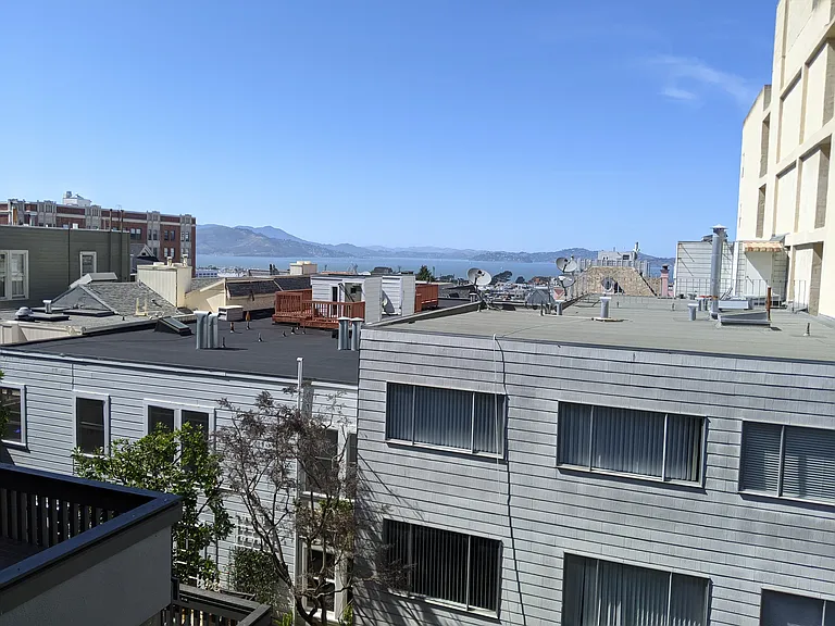 1818 Broadway St #204 — Photo 8