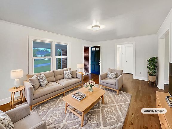 3rd image of 130 Horseshoe Dr