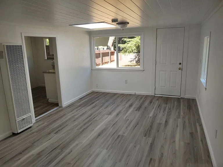 8580 Morro Rd #B — Photo 9