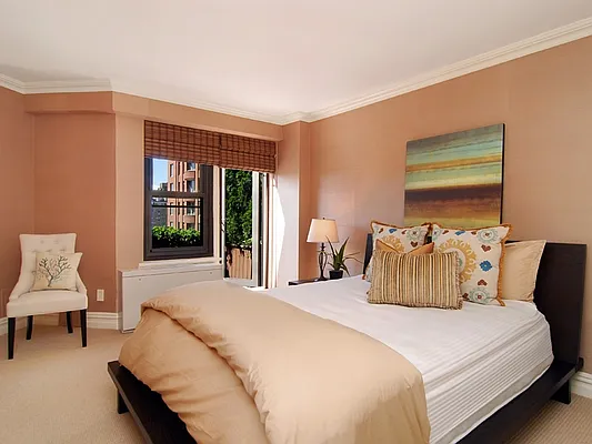 Sold by Sotheby's International Realty | media 6