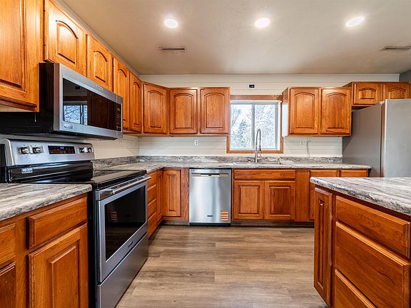 3rd image of 5147 W 42nd St