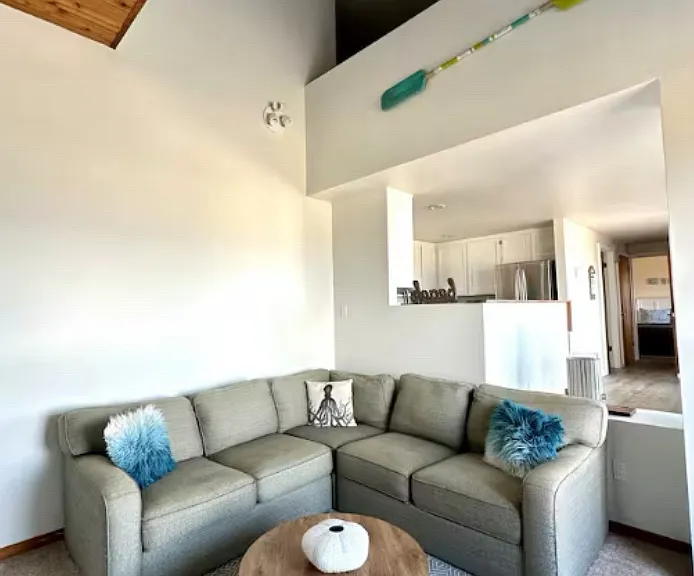 730 La Palabra St — Photo 9