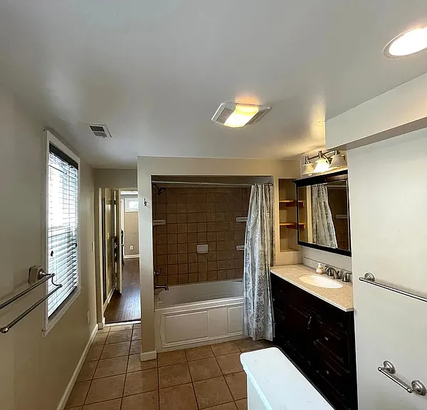 1112 S Conkling St #1 — Photo 19