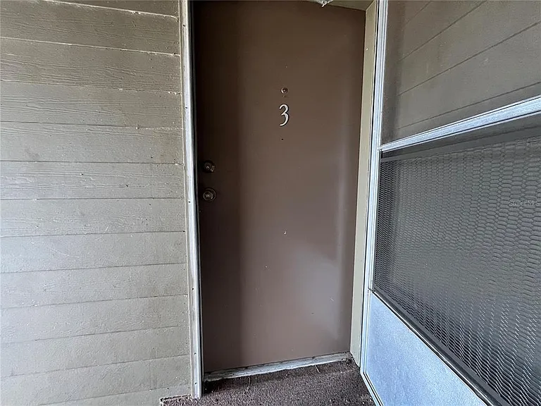 423 E Sessoms Ave #3 — Photo 2