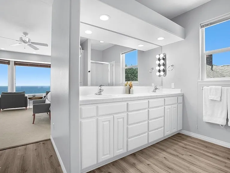 1825 SW Coast Ave — Photo 31