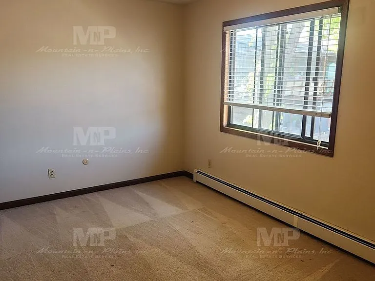 1624 Azalea Dr #1 — Photo 8