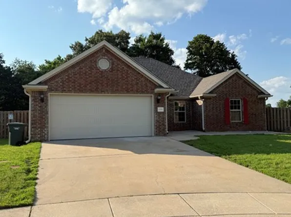 4260 W Gascony Pl, Fayetteville, AR 72704