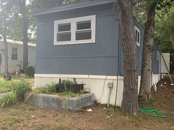 3 6th Ave, Buzzards Bay, MA 02532